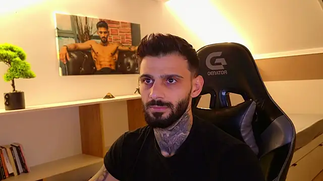 Snapshot of AresSteelX chatting on October 8, 2025, 5:10 pm AresSteelX online show from October 8, 2025, 5:10 pm