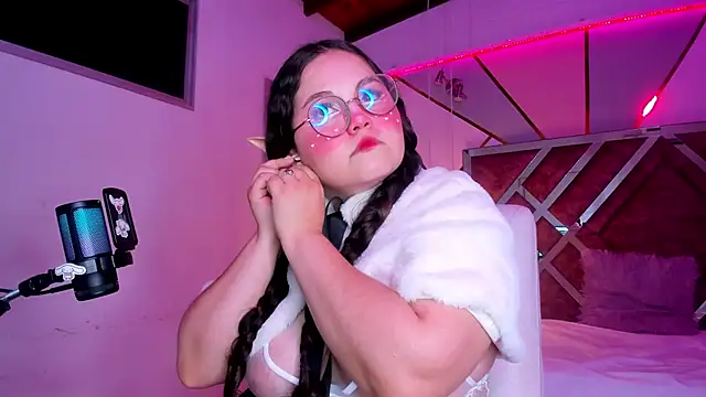 Snapshot of ShylySweet chatting on February 25, 2026, 5:28 am ShylySweet online show from February 25, 2026, 5:28 am