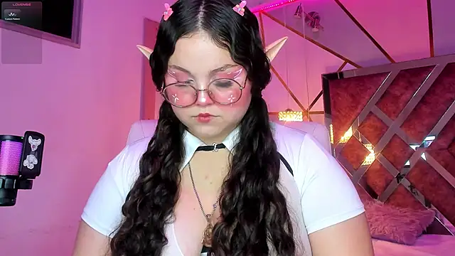 Snapshot of ShylySweet chatting on February 26, 2026, 6:23 am ShylySweet online show from February 26, 2026, 6:23 am