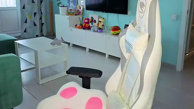 Im suka online show from February 11, 2026, 3:00 am