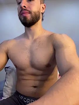 MaxDell online show from April 13, 2026, 7:08 pm