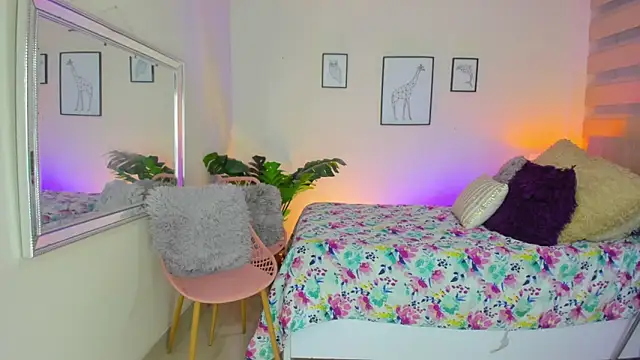 LusyKitty online show from September 18, 2025, 3:03 pm