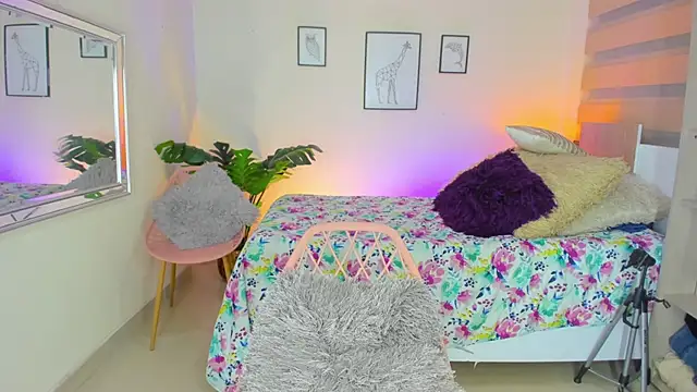 LusyKitty online show from September 19, 2025, 3:02 pm