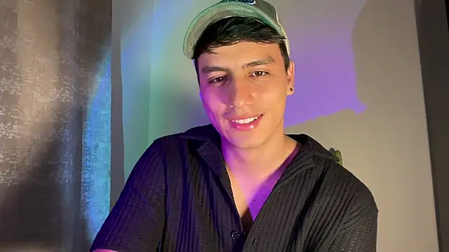 Snapshot of ErosVale chatting on July 19, 2026, 2:37 am ErosVale online show from July 19, 2026, 2:37 am