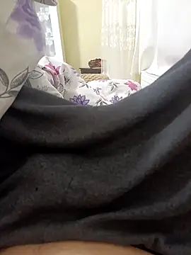 Snapshot of byemre09 chatting on February 16, 2026, 5:42 pm byemre09 online show from February 16, 2026, 5:42 pm