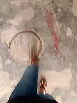 Snapshot of Saxyboy2002 chatting on November 25, 2025, 7:08 am Saxyboy2002 online show from November 25, 2025, 7:08 am