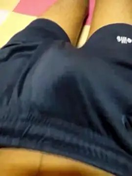 Saxyboy2002 online show from November 30, 2025, 4:27 am