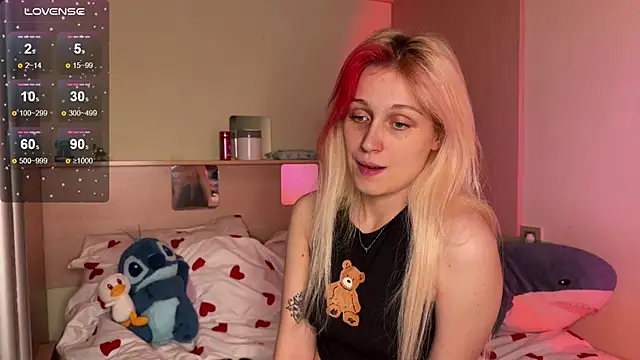 Snapshot of _Annabel_Myr_ chatting on September 19, 2025, 11:22 am Annabel Myr online show from September 19, 2025, 11:22 am