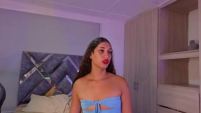 candice777 online show from April 15, 2026, 4:14 pm