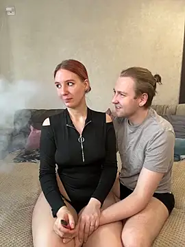 Snapshot of Hera_Mark chatting on April 9, 2026, 8:31 am Hera Mark online show from April 9, 2026, 8:31 am