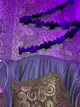 Snapshot of sal0mka chatting on October 22, 2025, 7:02 pm sal0mka online show from October 22, 2025, 7:02 pm