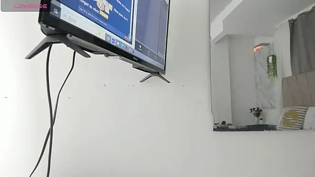 Lady miss    online show from February 4, 2026, 12:11 pm