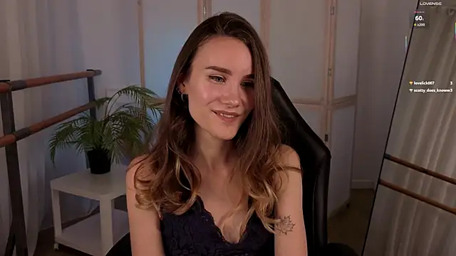 Snapshot of _Clare_Florence_ chatting on September 16, 2025, 1:34 pm Clare Florence online show from September 16, 2025, 1:34 pm