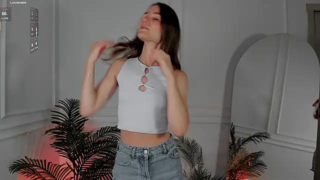 Snapshot of _Clare_Florence_ chatting on September 18, 2025, 1:35 pm Clare Florence online show from September 18, 2025, 1:35 pm