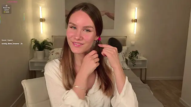 Snapshot of _Clare_Florence_ chatting on October 11, 2025, 1:42 pm Clare Florence online show from October 11, 2025, 1:42 pm