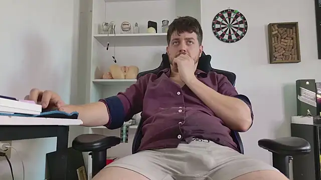 aaron nvk online show from February 26, 2026, 9:03 pm