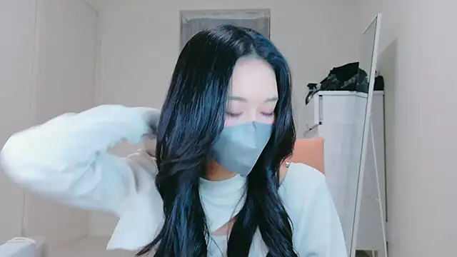 ramuchan desu online show from April 18, 2026, 12:14 am