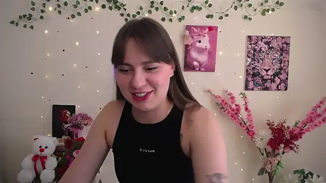 Amanda Bright  online show from May 19, 2026, 10:32 am