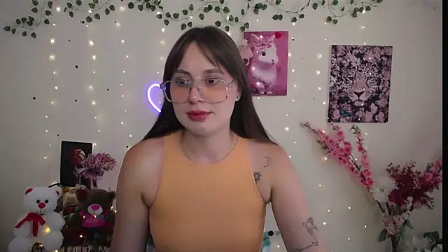 Snapshot of Amanda_Bright_ chatting on July 6, 2026, 9:39 am Amanda Bright online show from July 6, 2026, 9:39 am