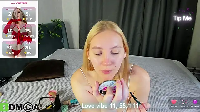 Snapshot of Anna_Chelsea chatting on November 4, 2025, 12:43 am Anna Chelsea online show from November 4, 2025, 12:43 am