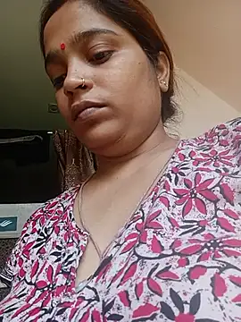 Snapshot of Trisha_71 chatting on June 10, 2026, 4:01 am Trisha 71 online show from June 10, 2026, 4:01 am
