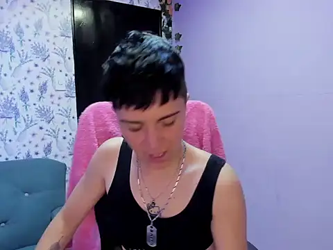  Hannah Hot online show from October 2, 2025, 2:40 am