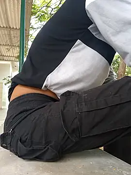 Snapshot of OmeningFurorji chatting on October 20, 2025, 5:52 am OmeningFurorji online show from October 20, 2025, 5:52 am