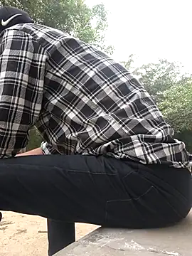 Snapshot of OmeningFurorji chatting on October 28, 2025, 10:30 am OmeningFurorji online show from October 28, 2025, 10:30 am