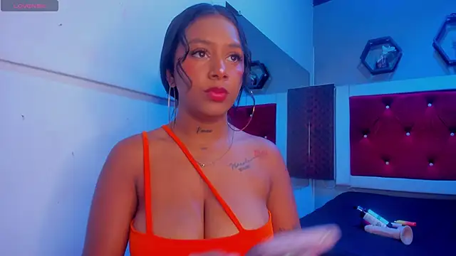 Snapshot of IsauraMontiel chatting on November 29, 2025, 8:45 pm IsauraMontiel online show from November 29, 2025, 8:45 pm