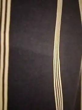 hugenicecock7979 online show from September 25, 2025, 9:51 pm