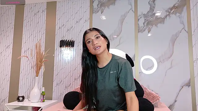 Snapshot of Sweet_Mafe chatting on November 21, 2025, 2:10 am Sweet Mafe online show from November 21, 2025, 2:10 am