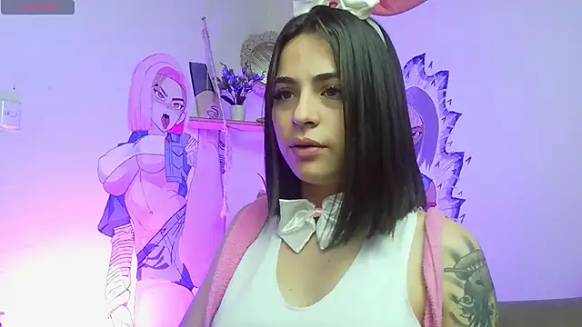 sofi lara28 online show from October 27, 2025, 11:36 am