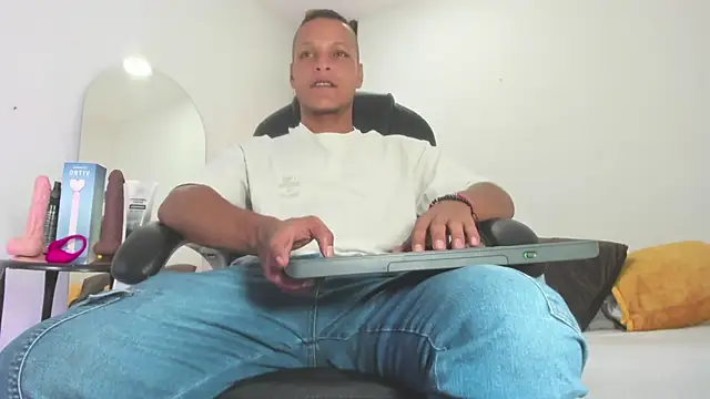 Snapshot of Ricky_Owens1 chatting on September 24, 2025, 1:58 pm Ricky Owens1 online show from September 24, 2025, 1:58 pm