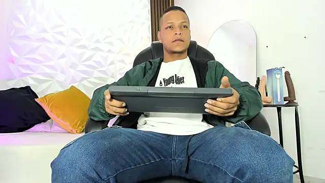 Snapshot of Ricky_Owens1 chatting on September 27, 2025, 1:16 pm Ricky Owens1 online show from September 27, 2025, 1:16 pm