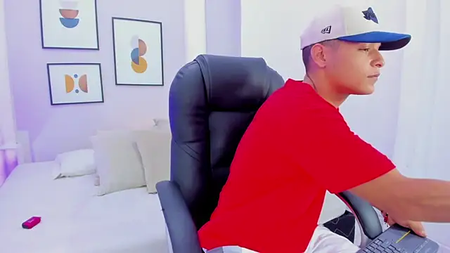 Snapshot of Ricky_Owens1 chatting on November 7, 2025, 8:31 pm Ricky Owens1 online show from November 7, 2025, 8:31 pm