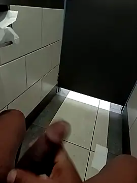 Chrisdee2 online show from February 1, 2026, 12:37 pm