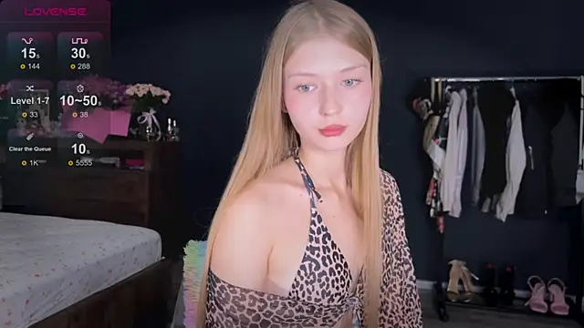 Snapshot of holylisssa chatting on October 8, 2025, 4:04 pm holylisssa online show from October 8, 2025, 4:04 pm