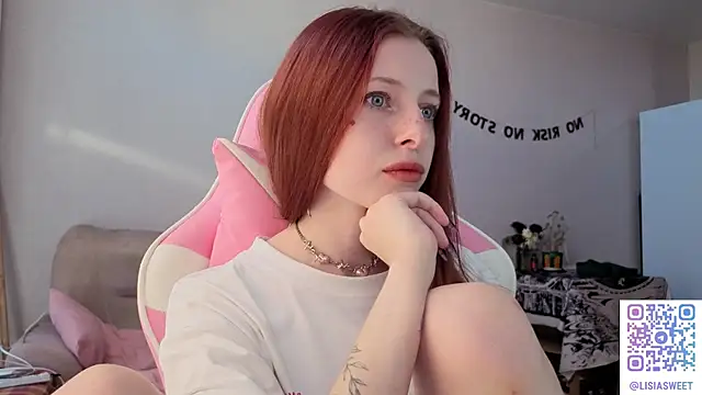 Snapshot of Lika_Emmir chatting on September 30, 2025, 7:35 am Lika Emmir online show from September 30, 2025, 7:35 am