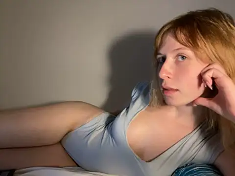 Snapshot of Lisa-5329 chatting on November 6, 2025, 3:57 pm Lisa-5329 online show from November 6, 2025, 3:57 pm