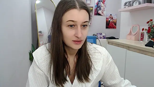 Snapshot of muriel_elvin chatting on November 25, 2025, 9:09 am muriel elvin online show from November 25, 2025, 9:09 am