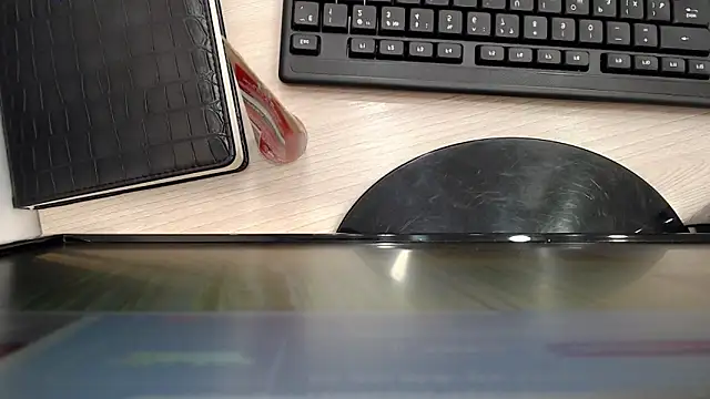 Snapshot of muriel_elvin chatting on December 5, 2025, 8:12 am muriel elvin online show from December 5, 2025, 8:12 am