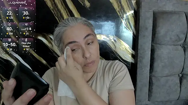 Snapshot of mature_gold chatting on November 13, 2025, 12:26 pm mature gold online show from November 13, 2025, 12:26 pm