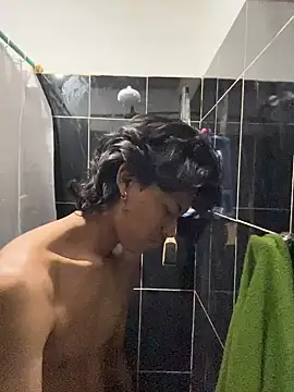 dreyk20 online show from April 9, 2026, 2:11 pm