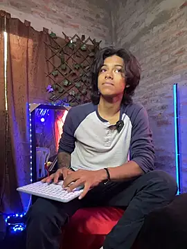 dreyk20 online show from May 12, 2026, 3:42 pm