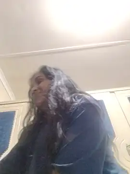 cute indianxo online show from May 16, 2026, 6:07 pm