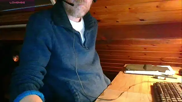 Snapshot of Vrenico-SC chatting on October 24, 2025, 4:25 pm Vrenico-SC online show from October 24, 2025, 4:25 pm