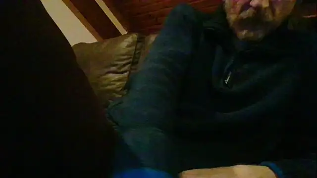 Snapshot of Vrenico-SC chatting on February 12, 2026, 10:49 pm Vrenico-SC online show from February 12, 2026, 10:49 pm