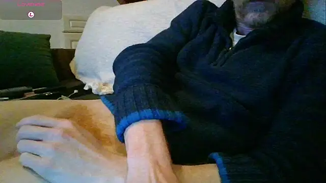 Snapshot of Vrenico-SC chatting on February 28, 2026, 2:23 am Vrenico-SC online show from February 28, 2026, 2:23 am