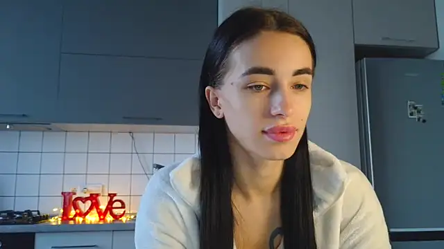 Snapshot of EvaMelnik chatting on September 18, 2025, 2:19 pm EvaMelnik online show from September 18, 2025, 2:19 pm