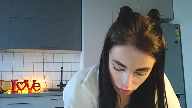 Snapshot of EvaMelnik chatting on September 23, 2025, 2:31 pm EvaMelnik online show from September 23, 2025, 2:31 pm